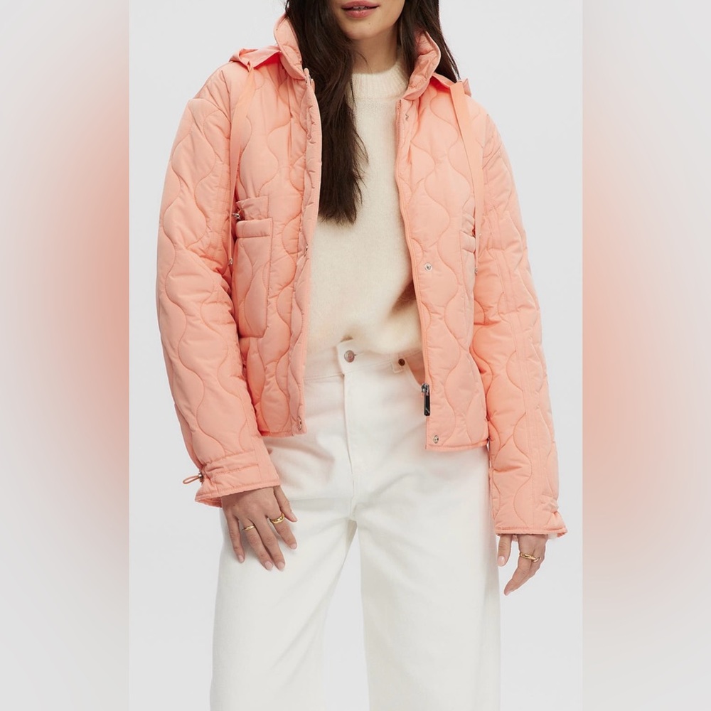 Philipa Water Resistant Hooded
Quilted Jacket Noise In: Coral
